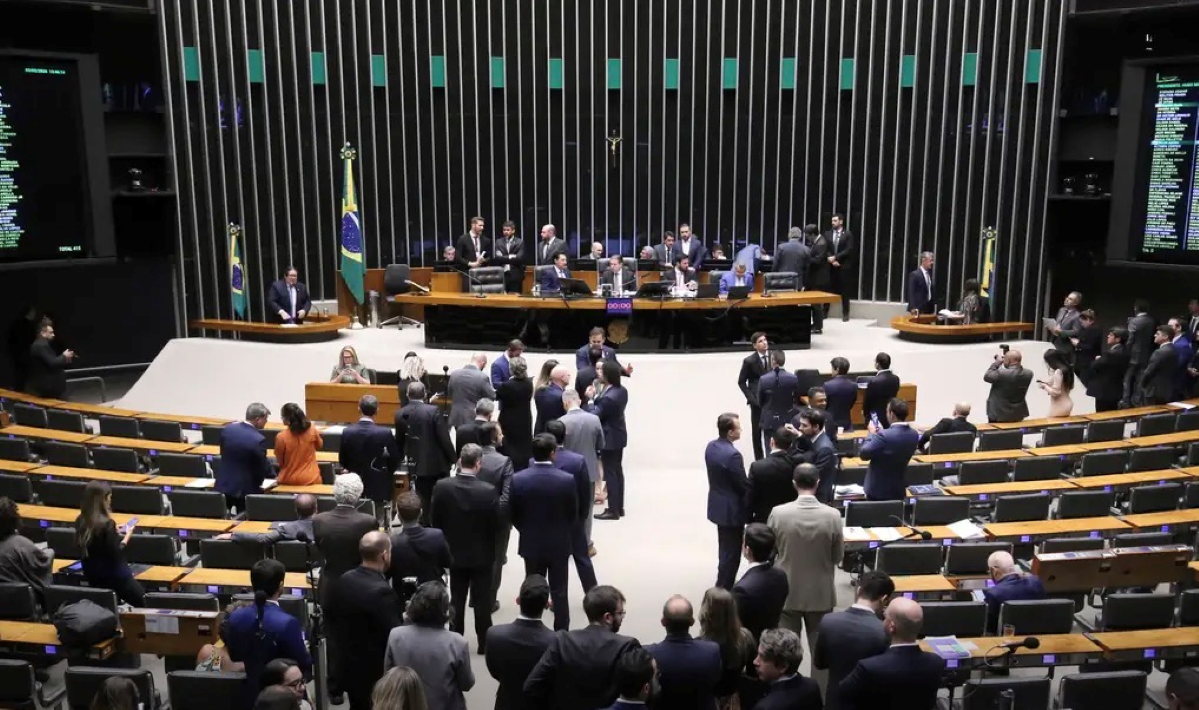 Câmara aprova R$ 140 mil de teto para MEI e perdão de dívidas