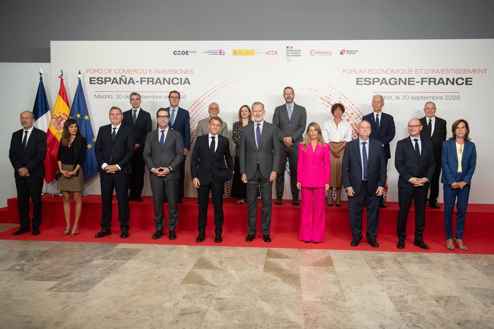 Líderes empresariais da França e Espanha pedem rearmamento econômico da Europa