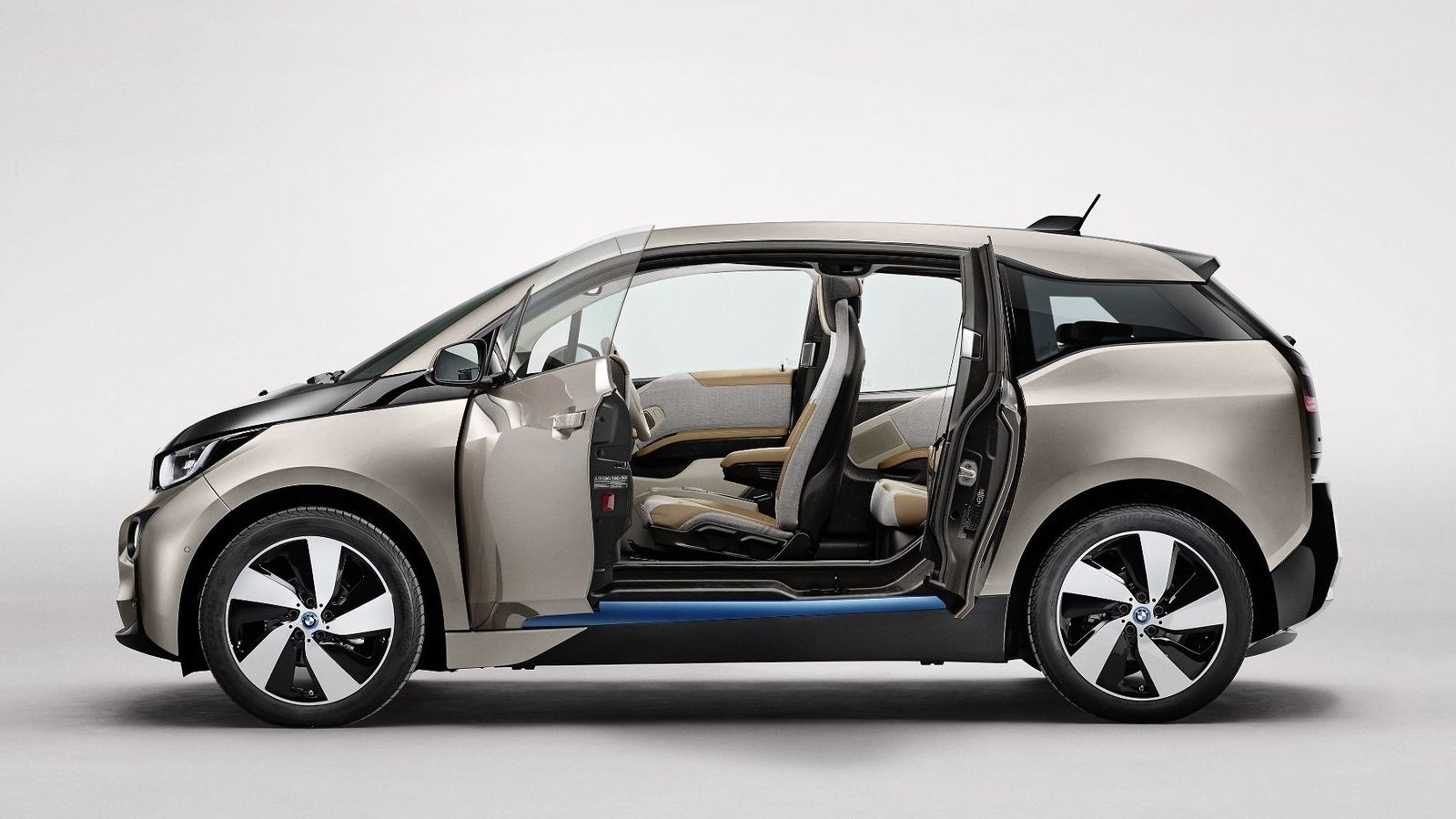 Novo BMW i3: Sedã elétrico honra legado com alcance de 1.213 km