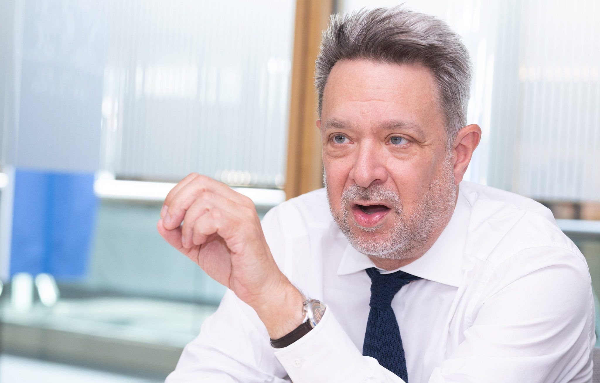 Sandoz: CEO alerta que Europa pode ficar sem antibióticos por concorrência chinesa