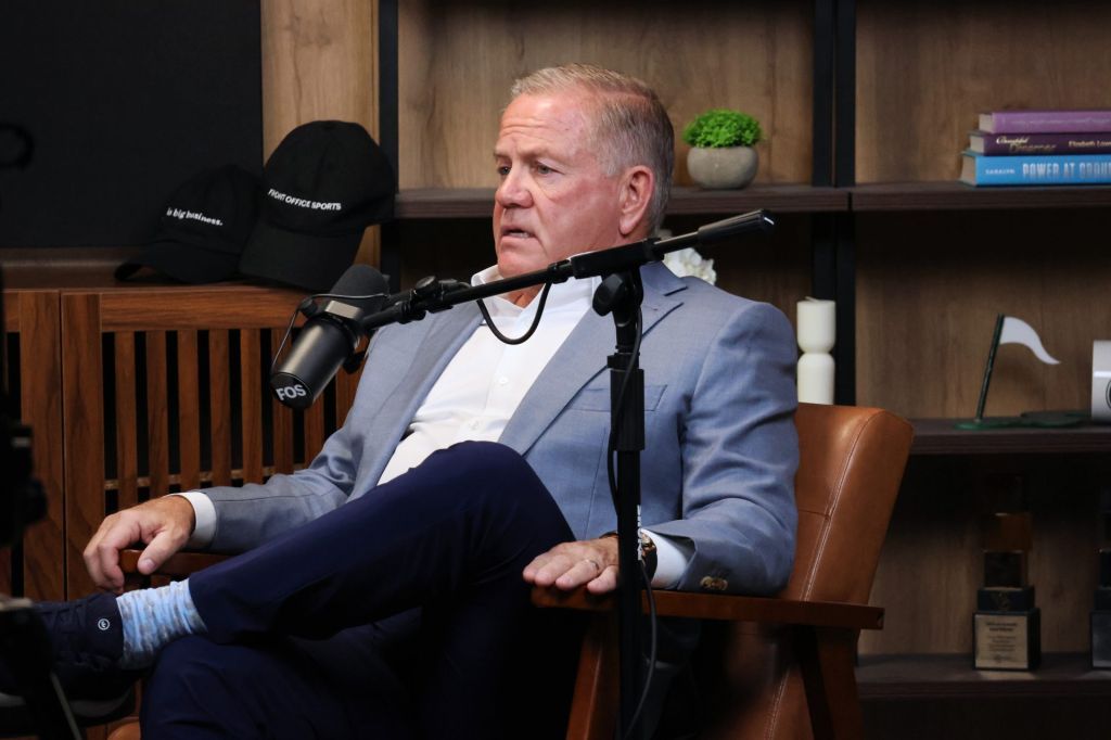 Brian Kelly não descarta volta ao banco; seu legado no futebol americano
