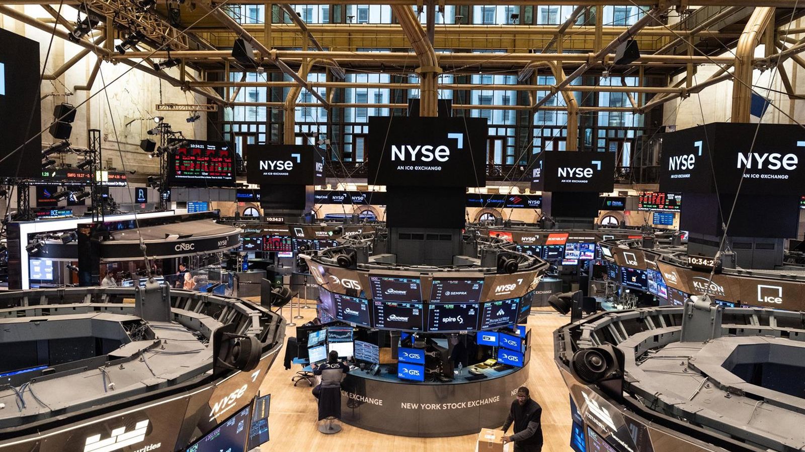 Apple e Microsoft recuam na Bolsa após repasse de custos de memória