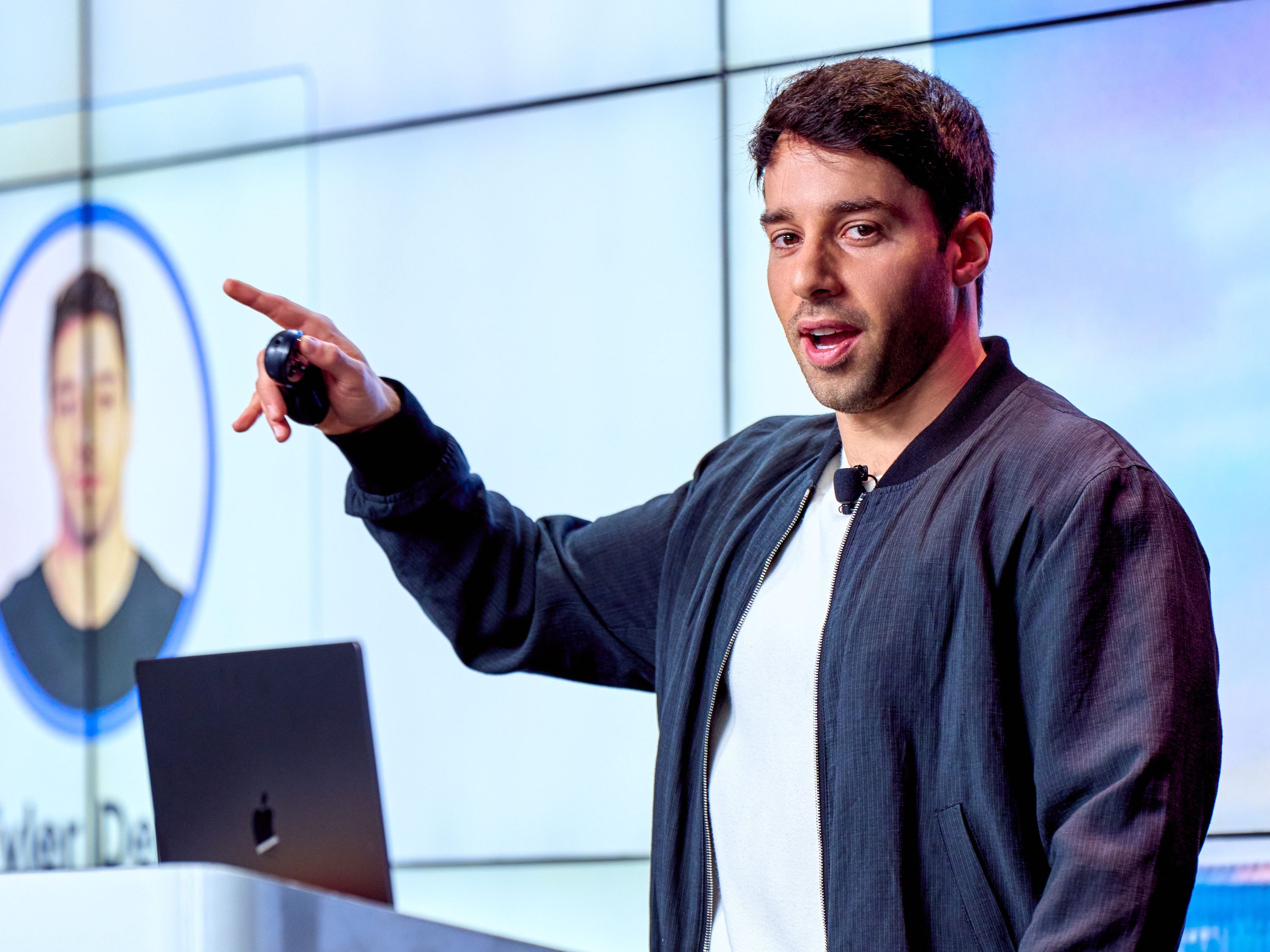 Beehiiv integra Claude e ChatGPT para automatizar a rotina de newsletters