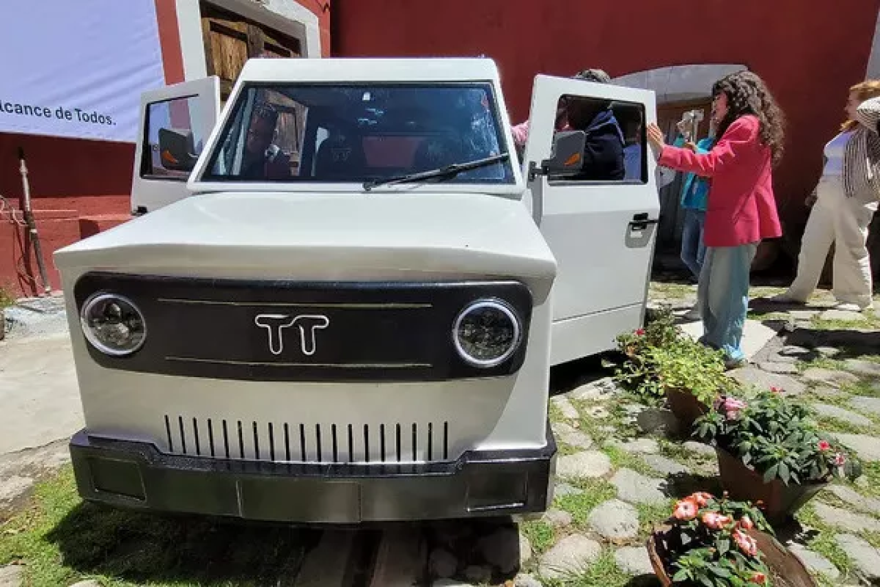 TT1 desafia Olinia com carro elétrico solar de 90 mil pesos