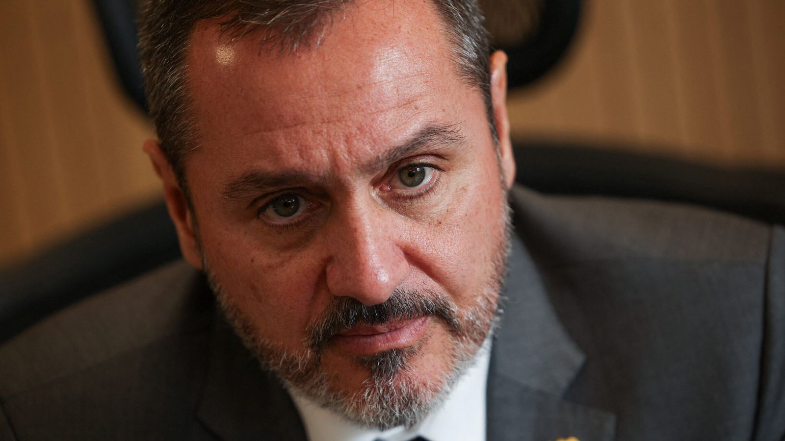 Mendonça afasta, Dino reverte: a PF no epicentro da crise do STF