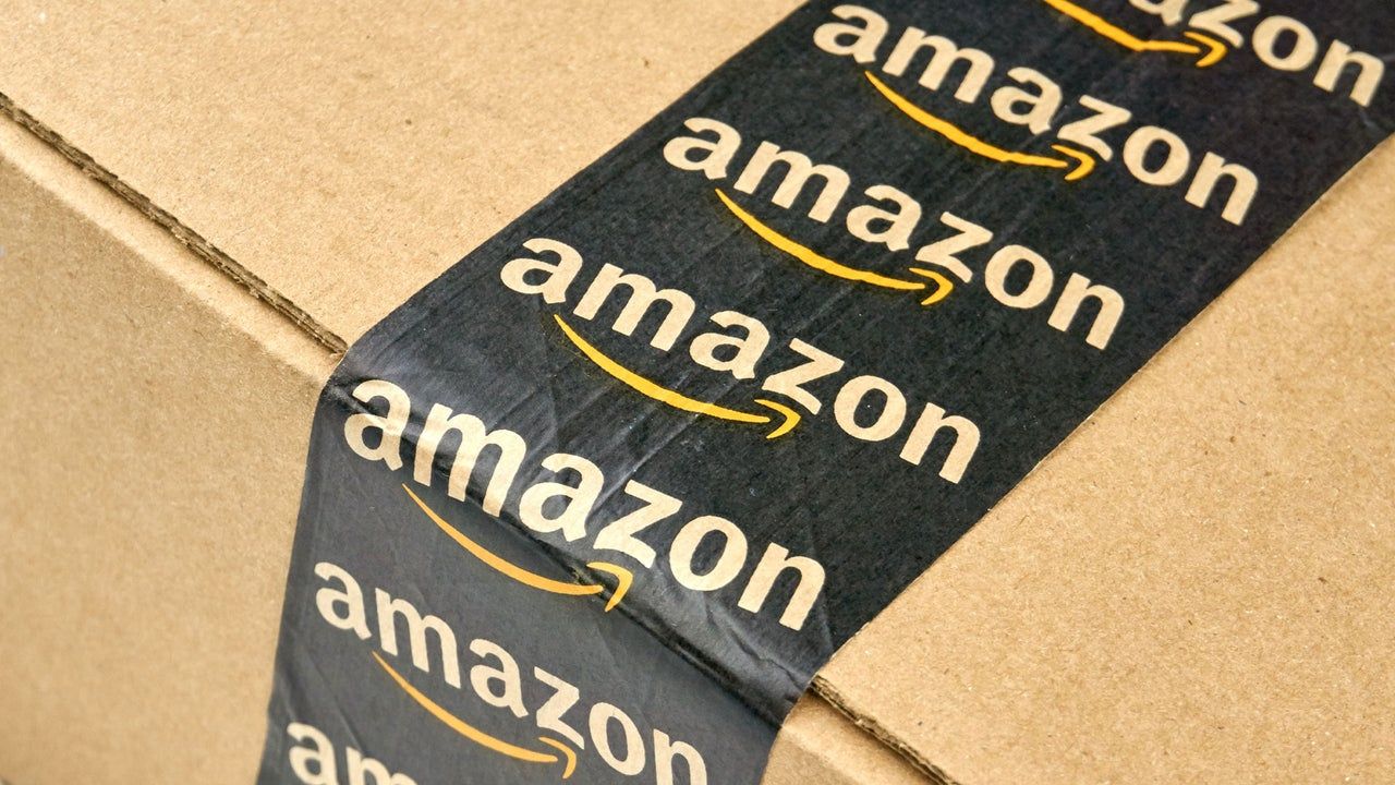 Amazon demite centenas em divisão de varejo durante evento de vendas