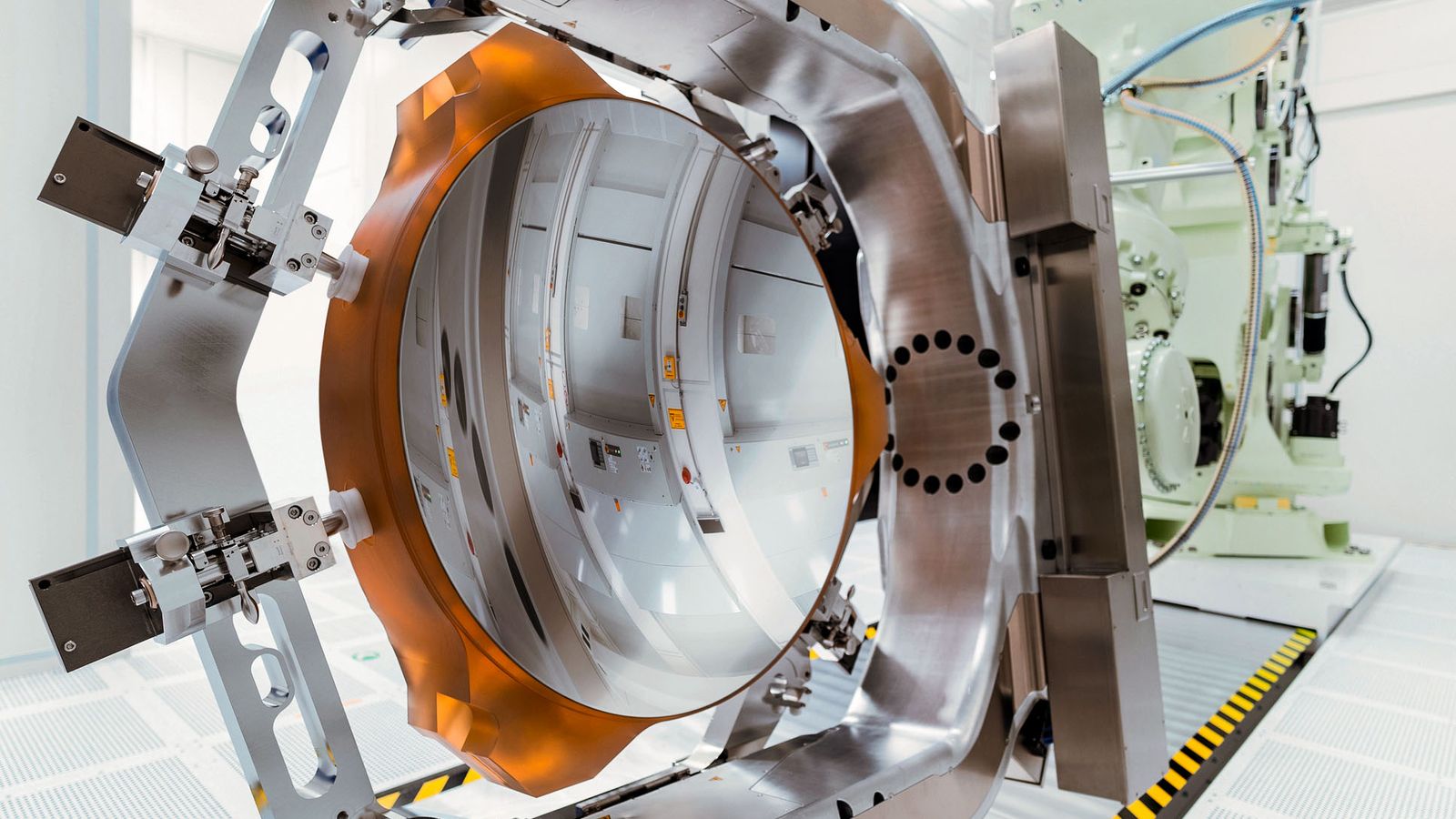 ASML lança máquina de US$ 400 milhões — e a corrida pelos chips atinge novo patamar