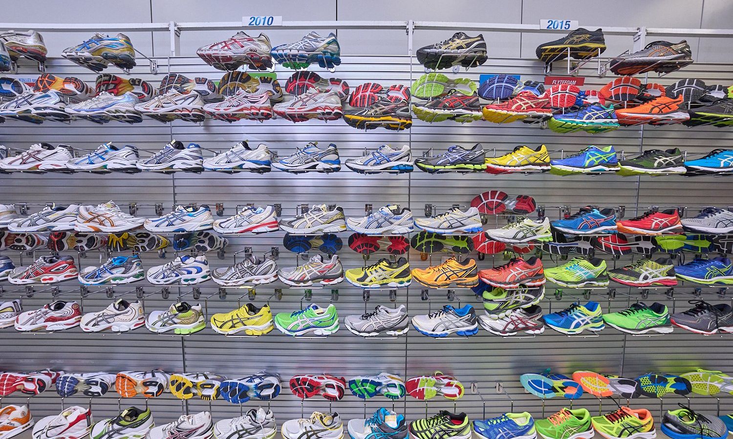 Arquivo da ASICS em Kobe — onde o passado dita o futuro do design