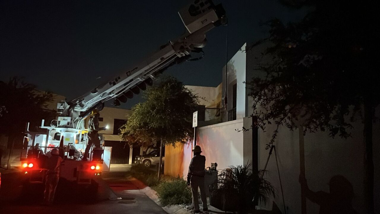 México enfrenta crise de infraestrutura — rede elétrica sofre com demanda crescente