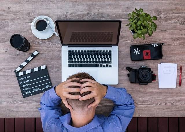 Carga mental invisível esgota funcionários e desafia líderes