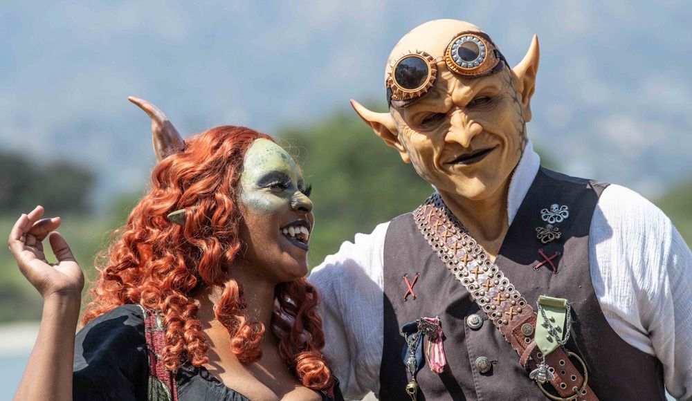 Fotografia captura a alma de festas e fantasias pelo mundo