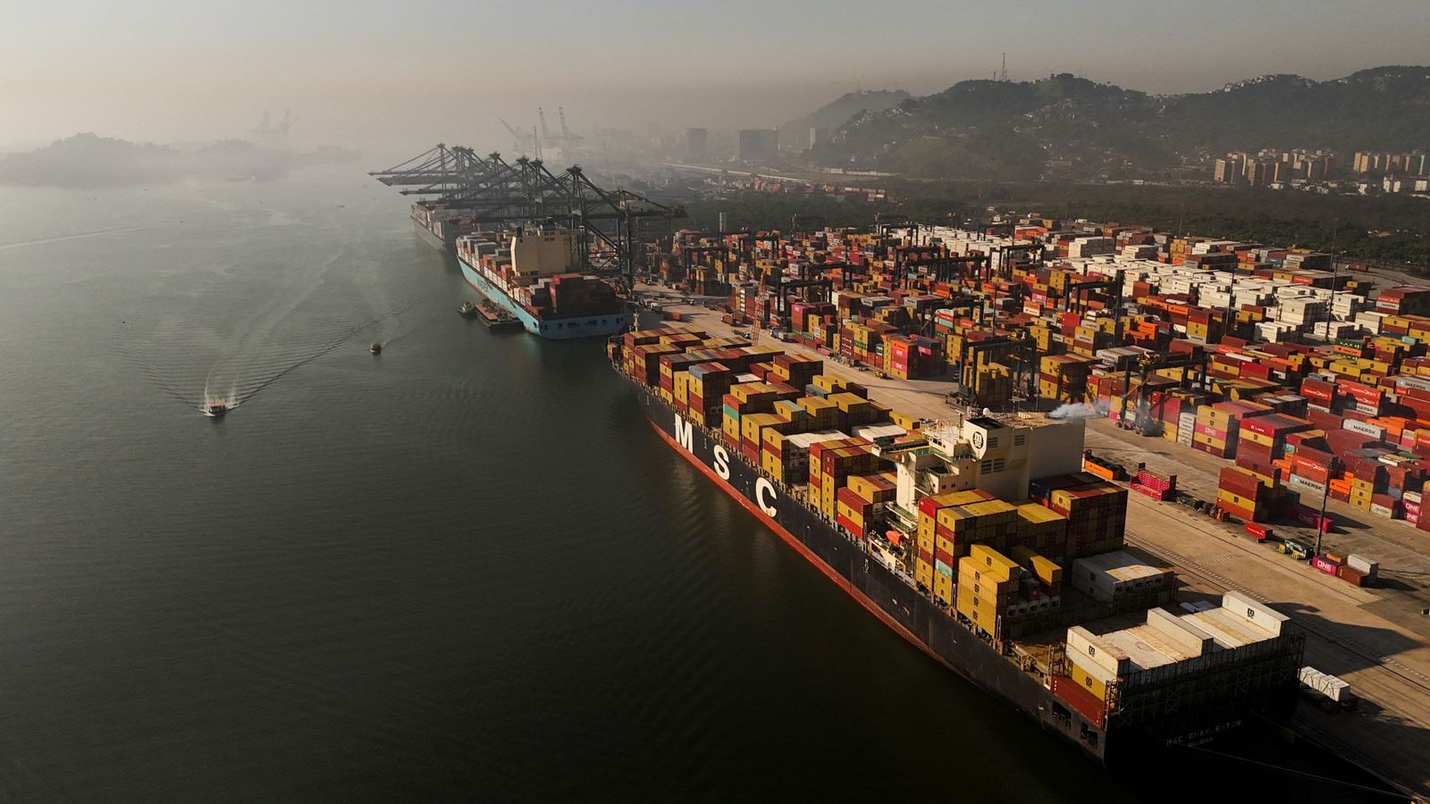 Exportações para UE disparam 60%; vendas à Argentina recuam 25%