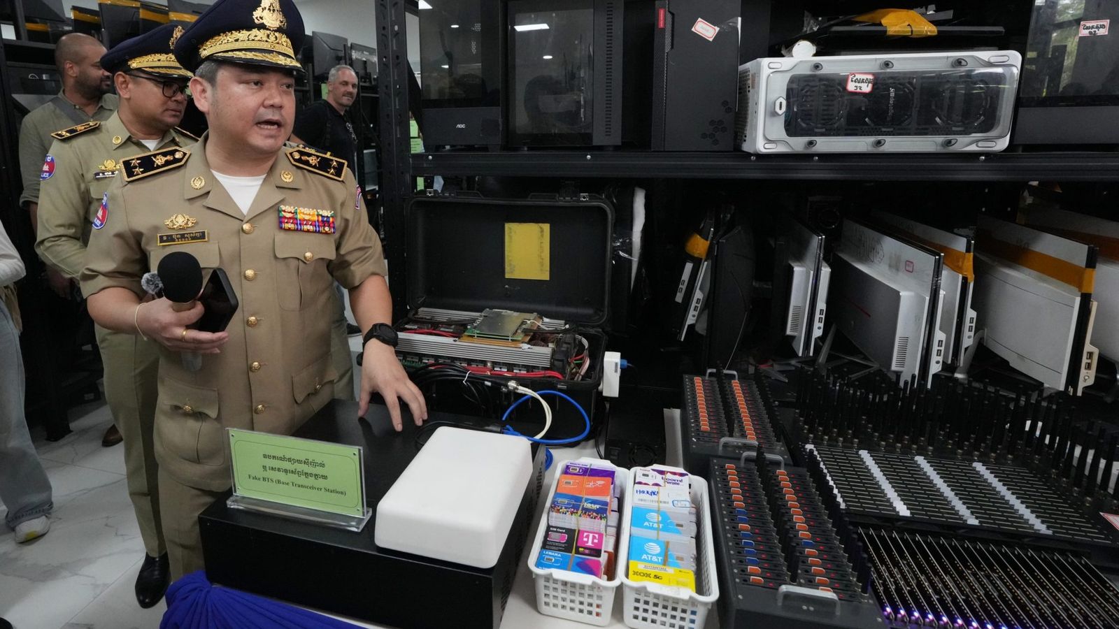 Camboja alega ter desmantelado golpes, mas redes criminosas escapam