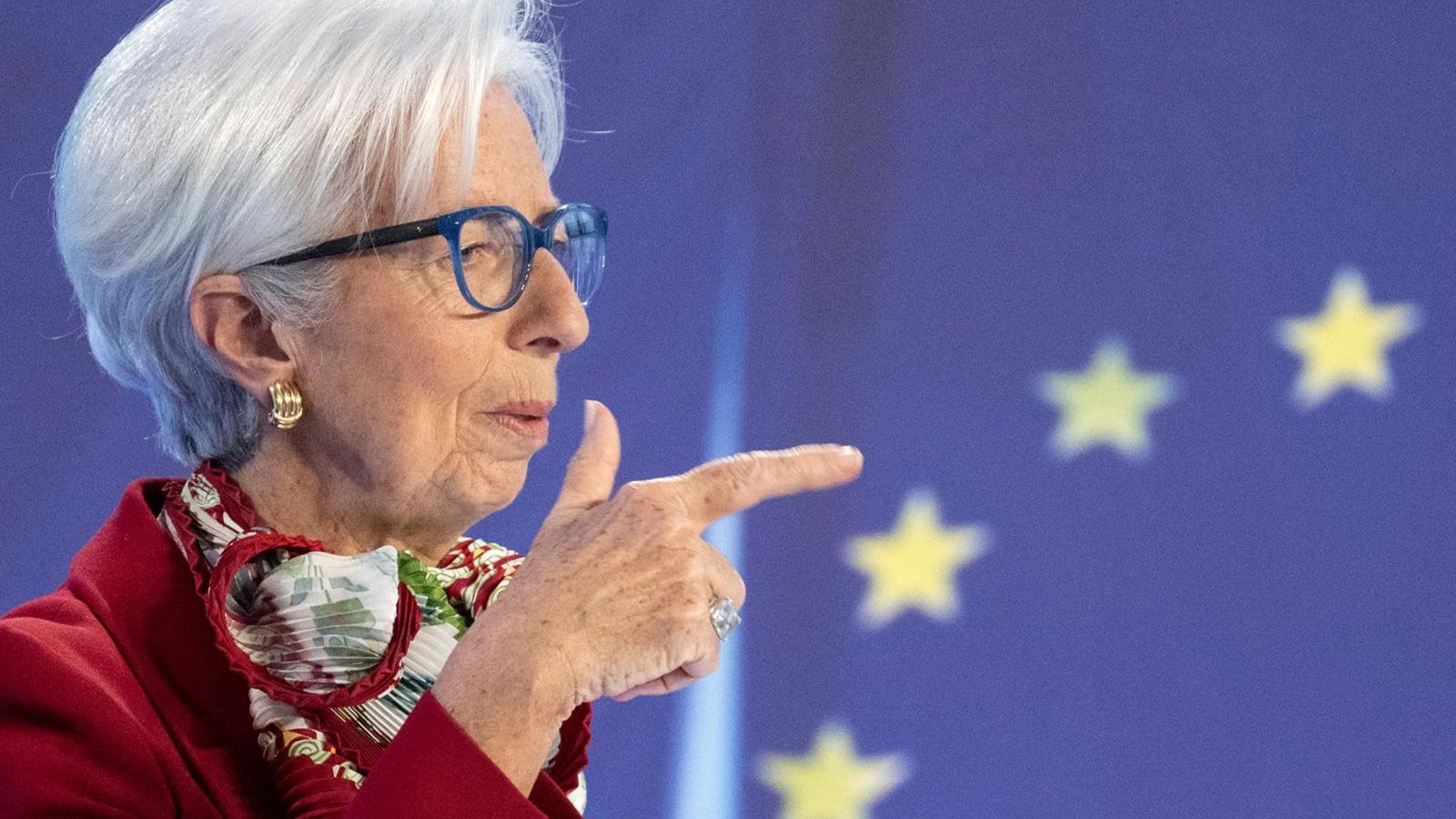 Lagarde: França deve resolver crise fiscal com políticas próprias, sem BCE
