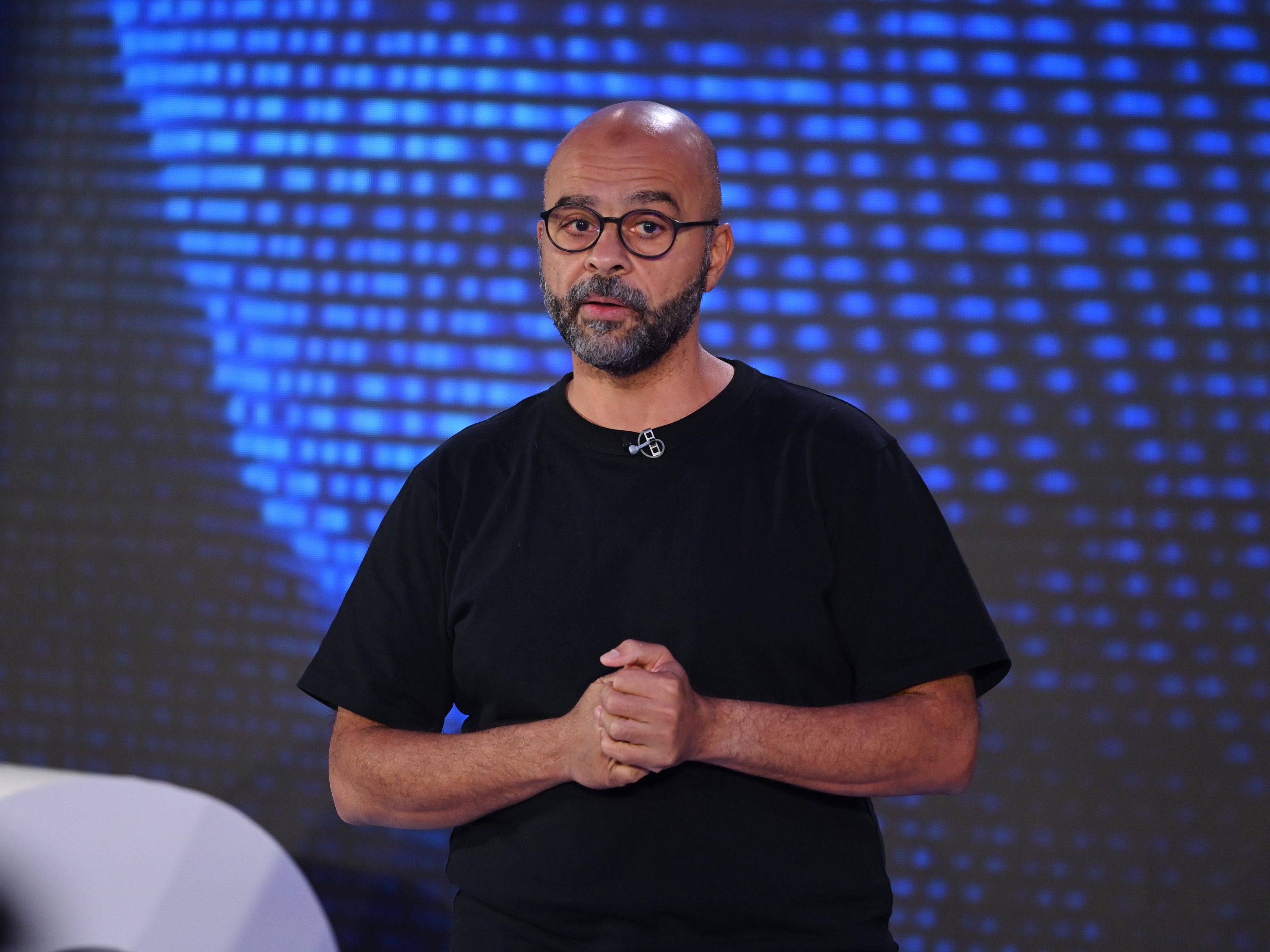 Mo Gawdat prevê fim de 30% de setores até 2028 e aponta o que salva carreiras