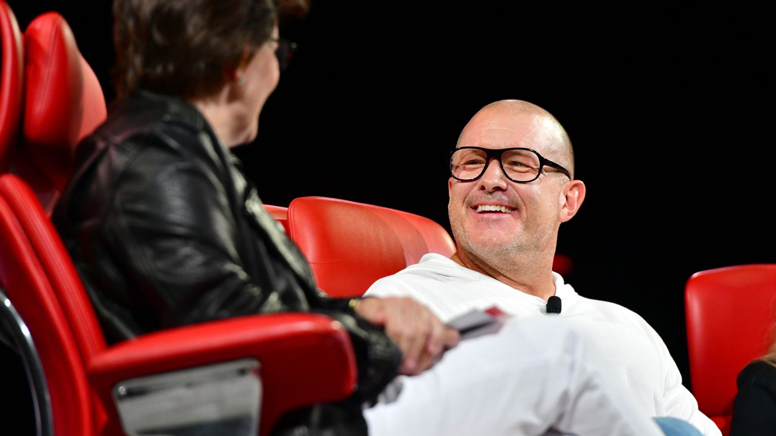 Jony Ive desenha um 'donut falante' para a OpenAI