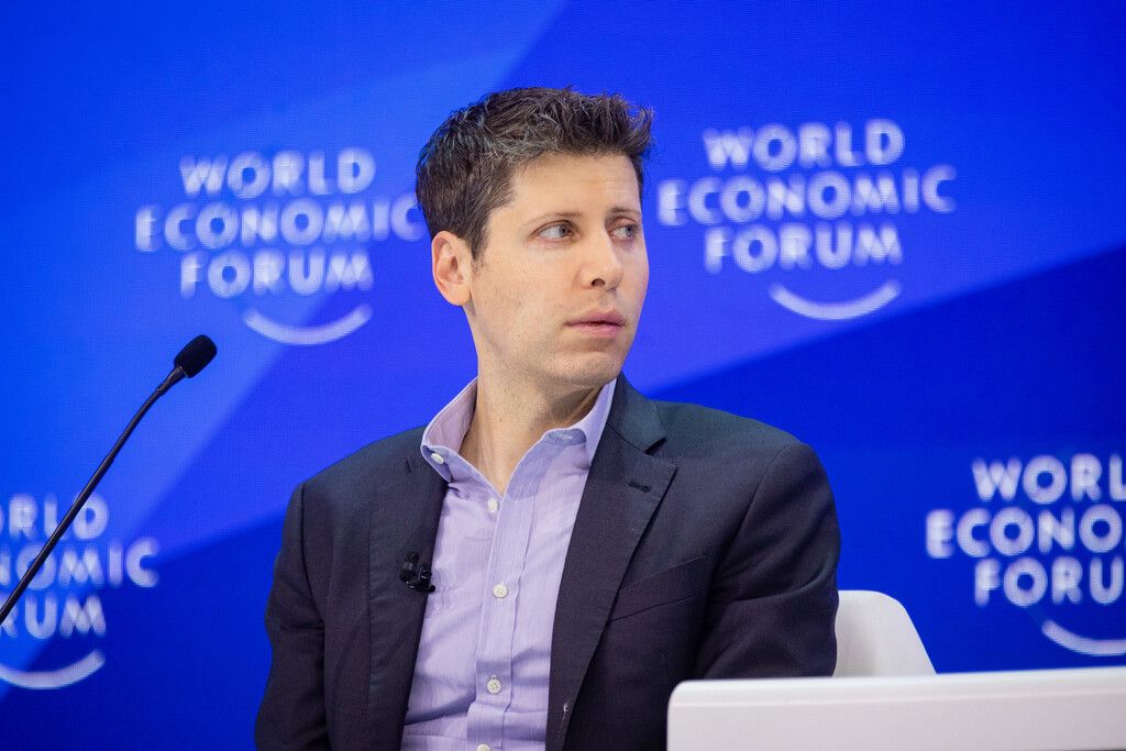 Altman: O mundo deve aceitar riscos da IA por seus benefícios