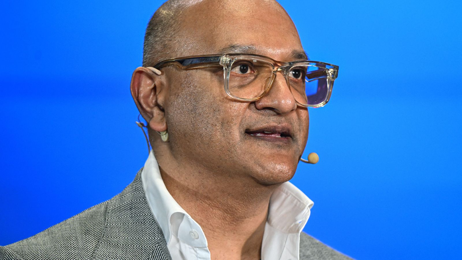 Presidente da Cisco usa IA para auditar finanças e identifica R$ 45 mil em assinaturas anuais