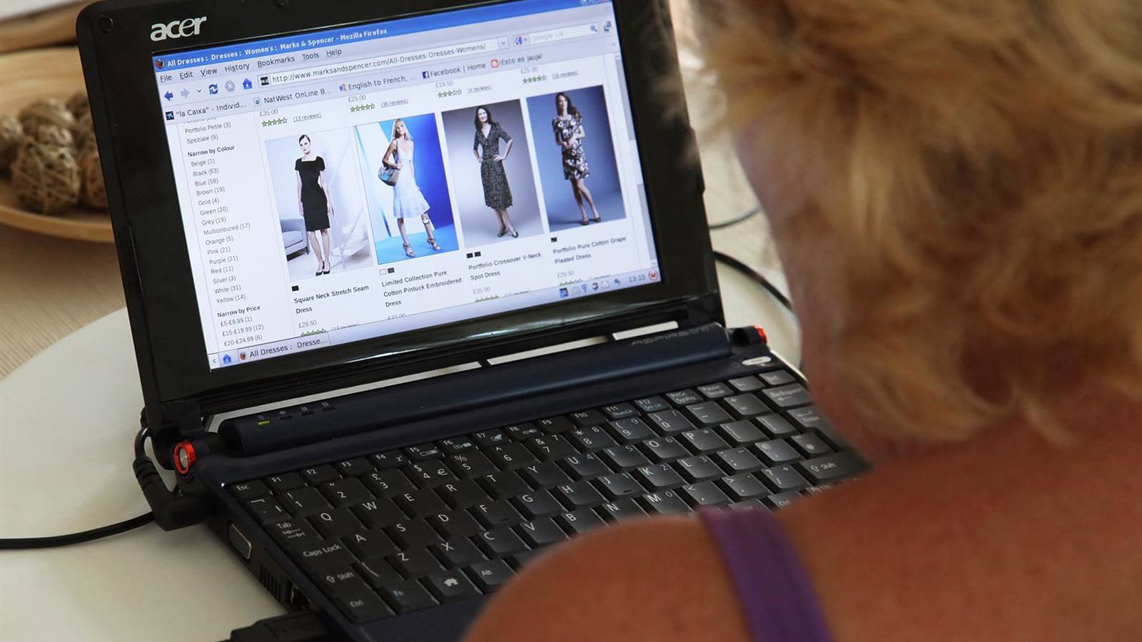 83% dos espanhóis usam IA em compras; 48% pedem recomendações