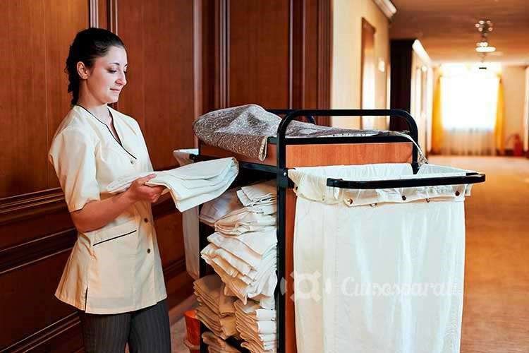 Camareiras de hotel pedem aposentadoria antecipada com UGT