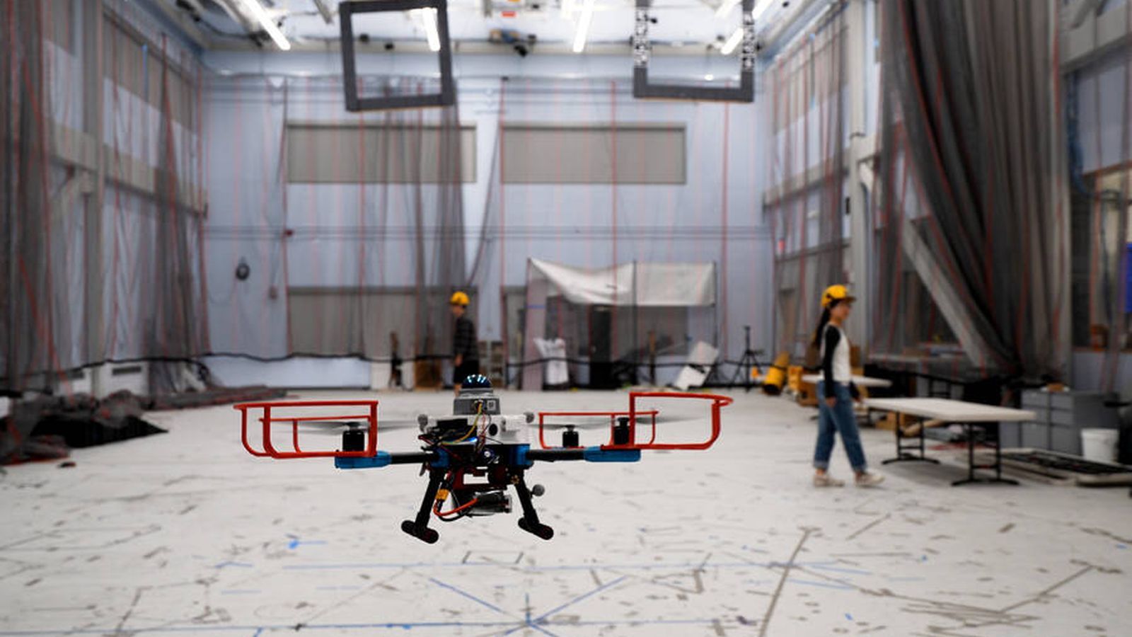 MIT cria 'cérebro' para drones que garante voo seguro em cenários caóticos