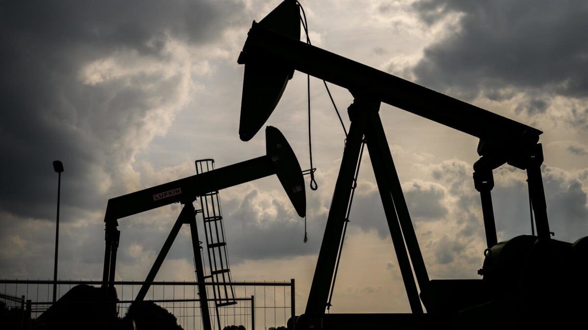Petróleo Brent cai para US$ 115 apesar de ataques Houthi à Arábia Saudita
