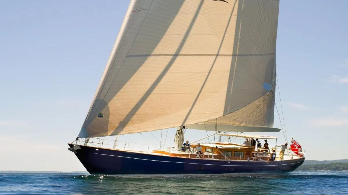Ouzel: O iate de luxo que resgata a alma da construção naval americana