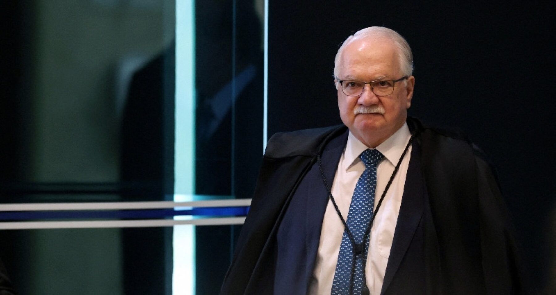Moraes força a mão, e o sigilo do Banco Master cai