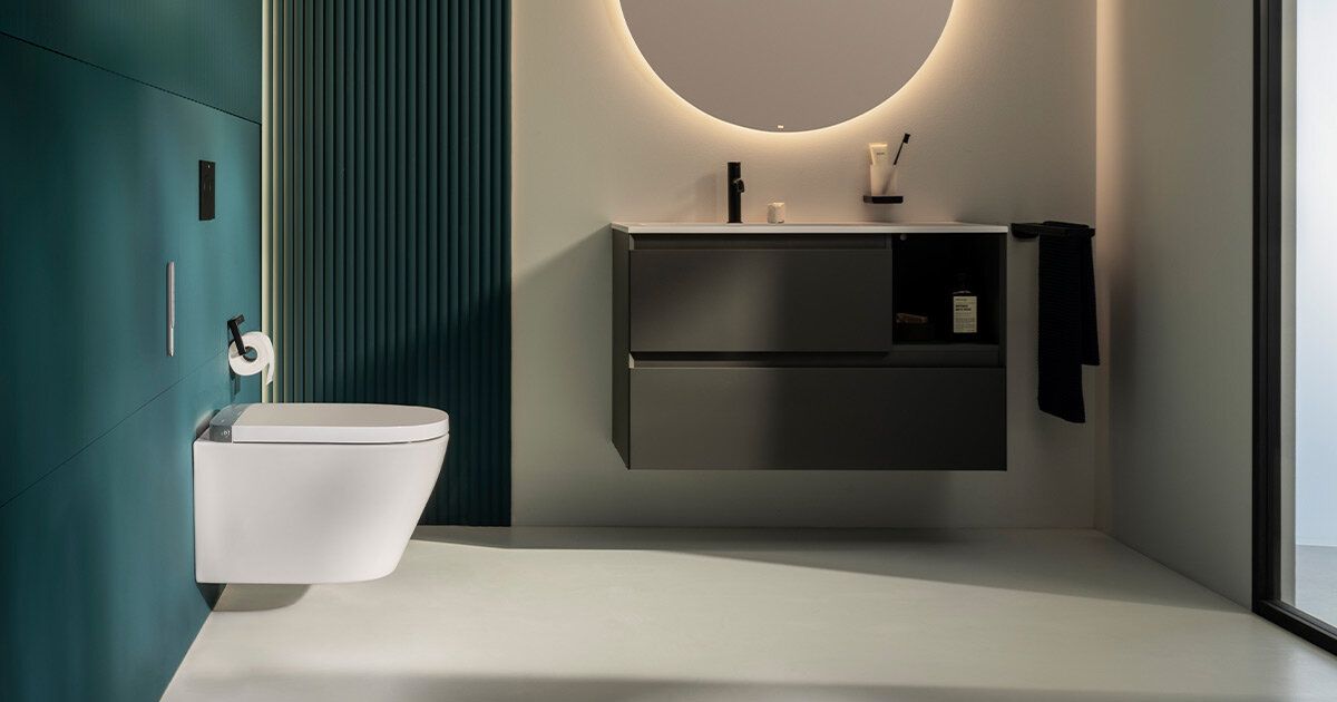 Roca lança vaso sanitário inteligente com foco em higiene e personalização