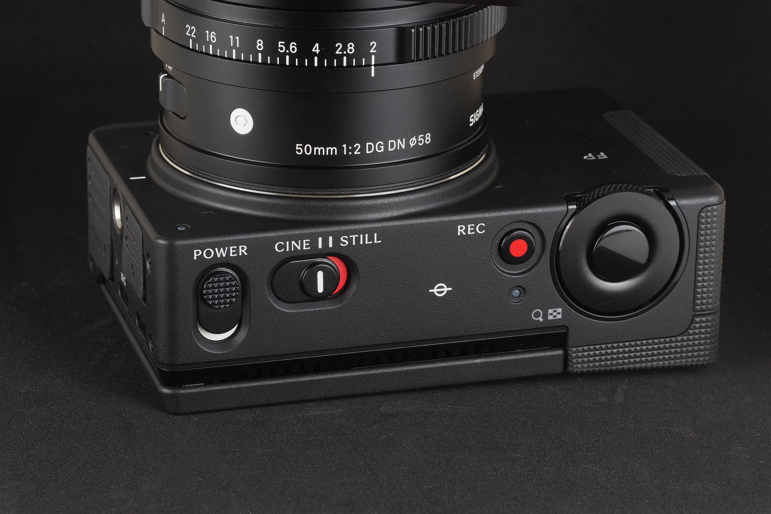 Sigma FP2: Câmera complexa para fotógrafos e videomakers