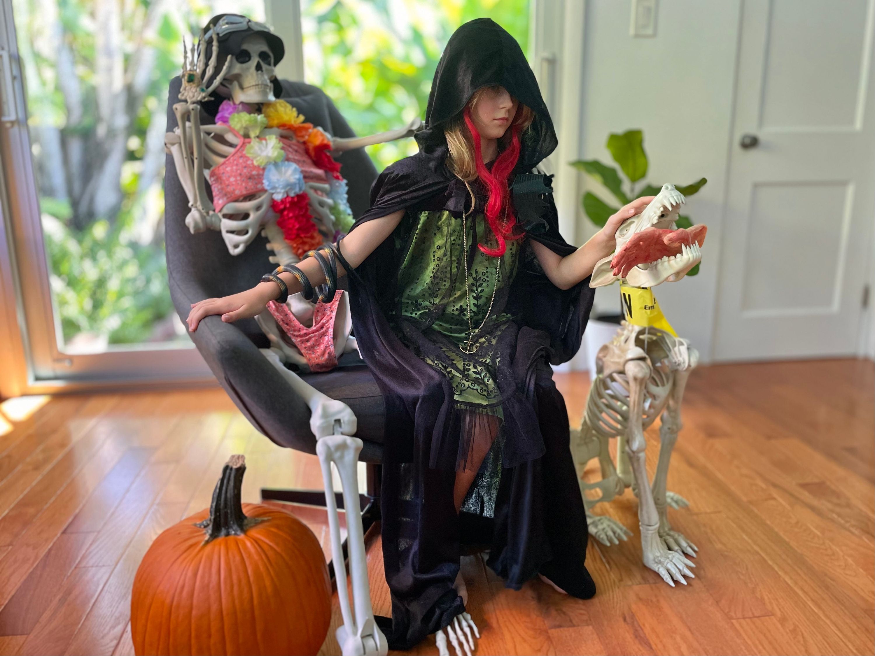 Francesa nos EUA: A magia do Halloween e a arte da fantasia caseira
