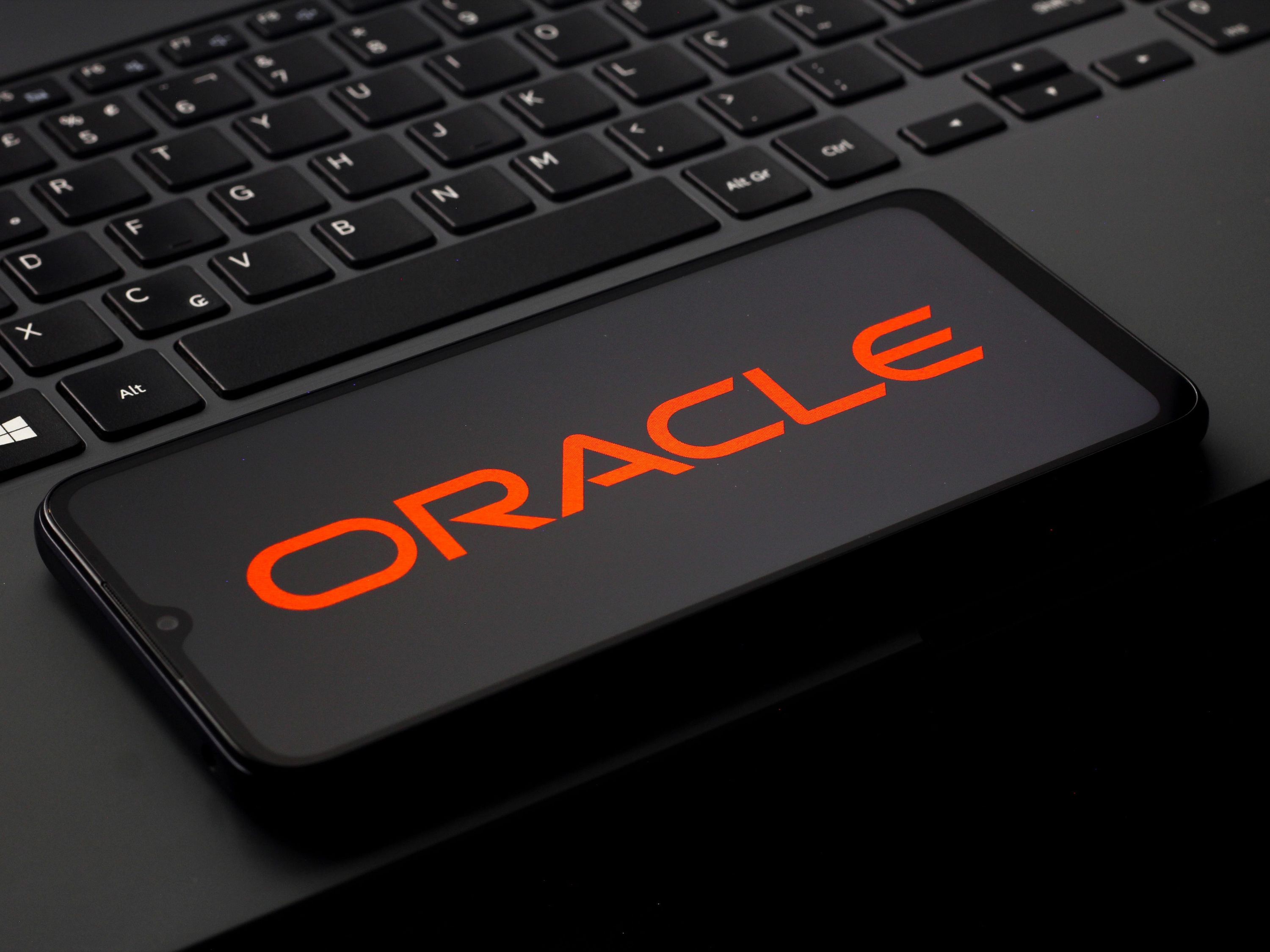 Oracle: aviso de força maior levanta dúvidas sobre expansão de IA