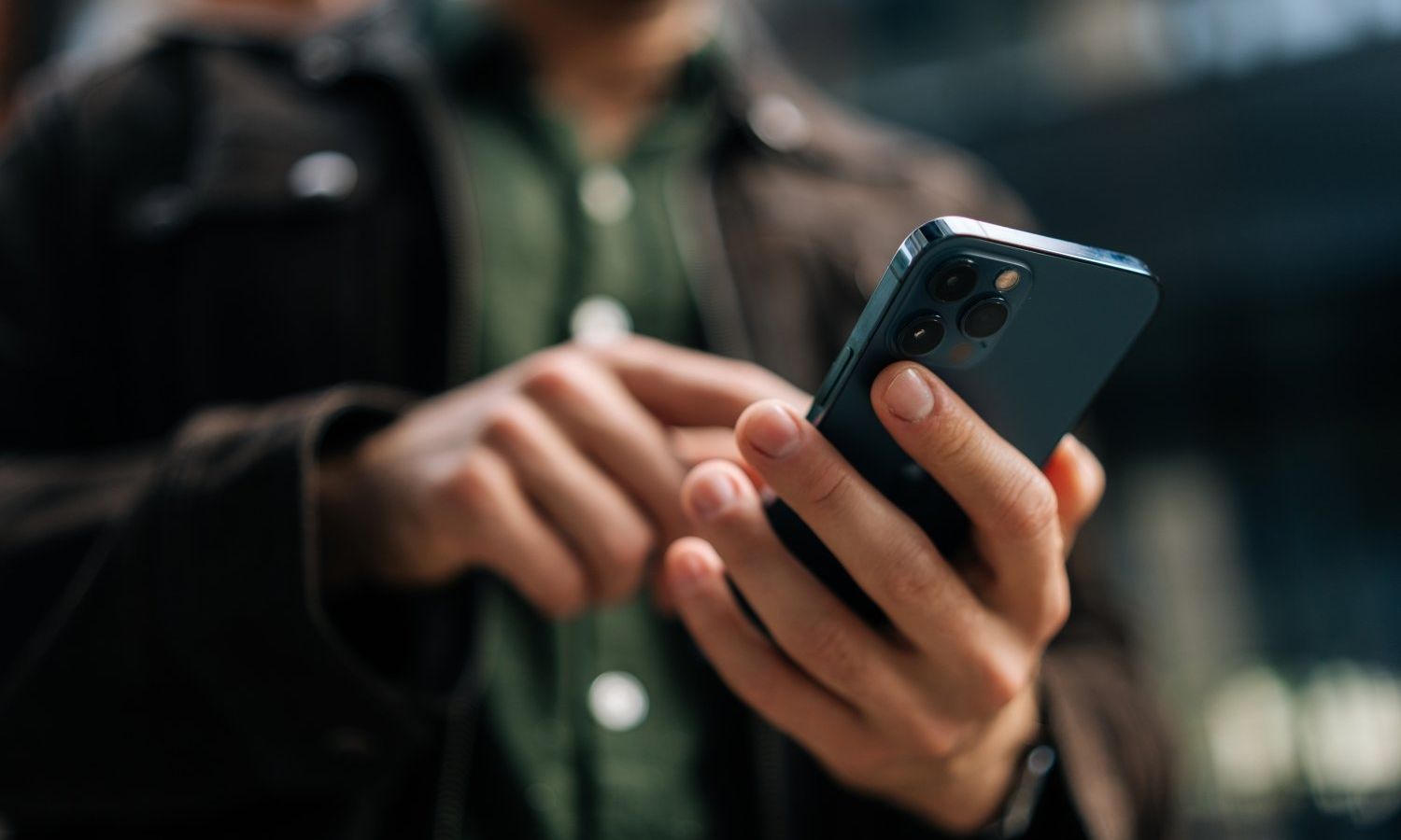 IA do MIT detecta risco de suicídio em textos com 49 fatores