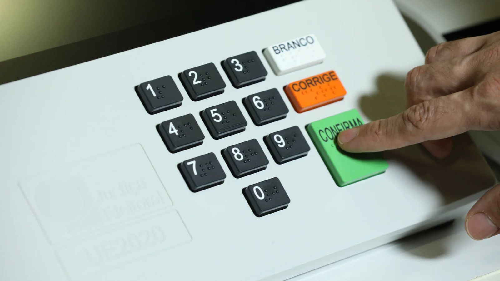 TSE ajusta sistema após falha na divulgação de resultados