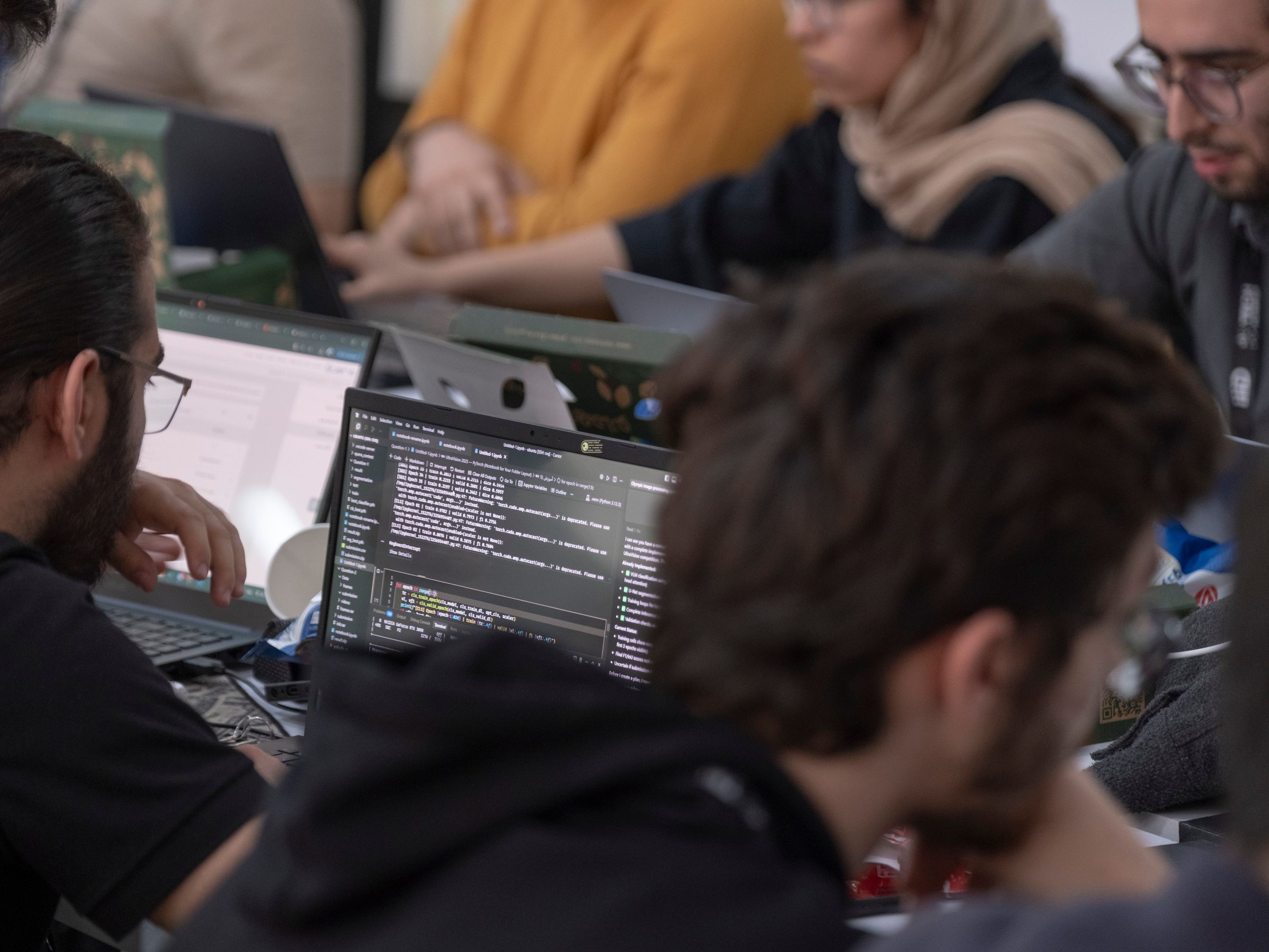 Desenvolvedores em burnout: IA acelera o trabalho, mas gera ansiedade