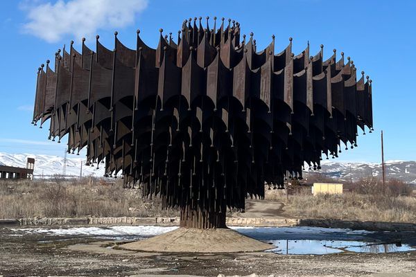 Fonte de Ferro na Armênia: Um Monumento Melancólico ao Desastre