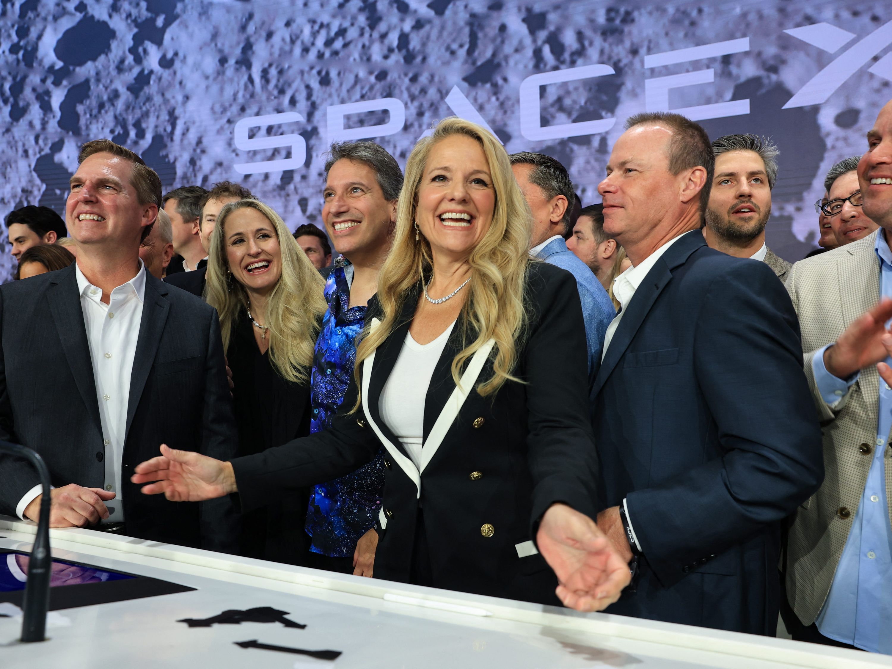 Gwynne Shotwell doa ações da SpaceX para programa de poupança infantil de Trump