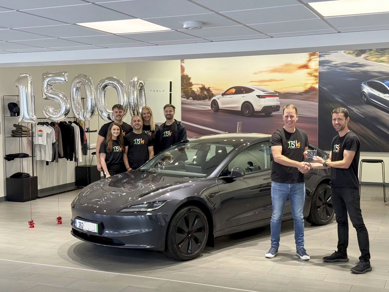 Tesla avança com FSD na Europa; Irlanda ainda aguarda aprovação