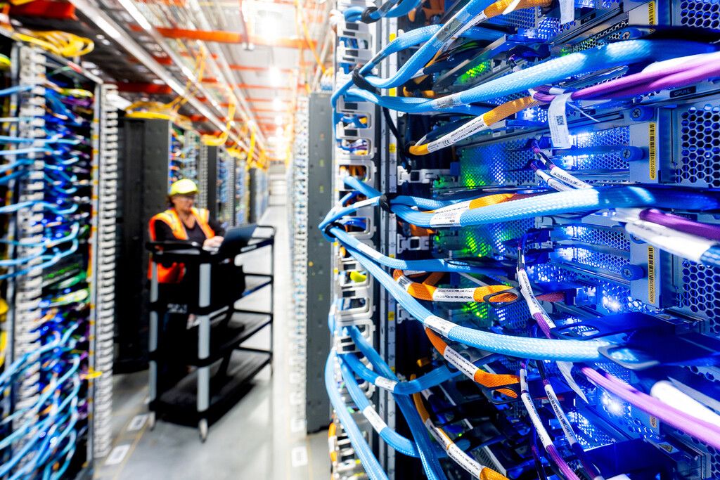 Amazon revela consumo de 9,5 bilhões de litros de água em data centers