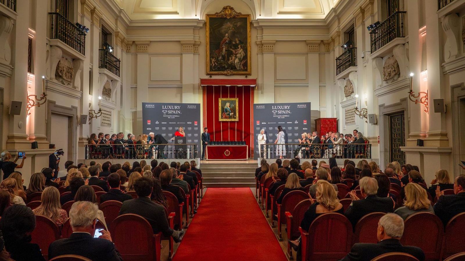 Madrid seduz o mundo do luxo com gala de premiação