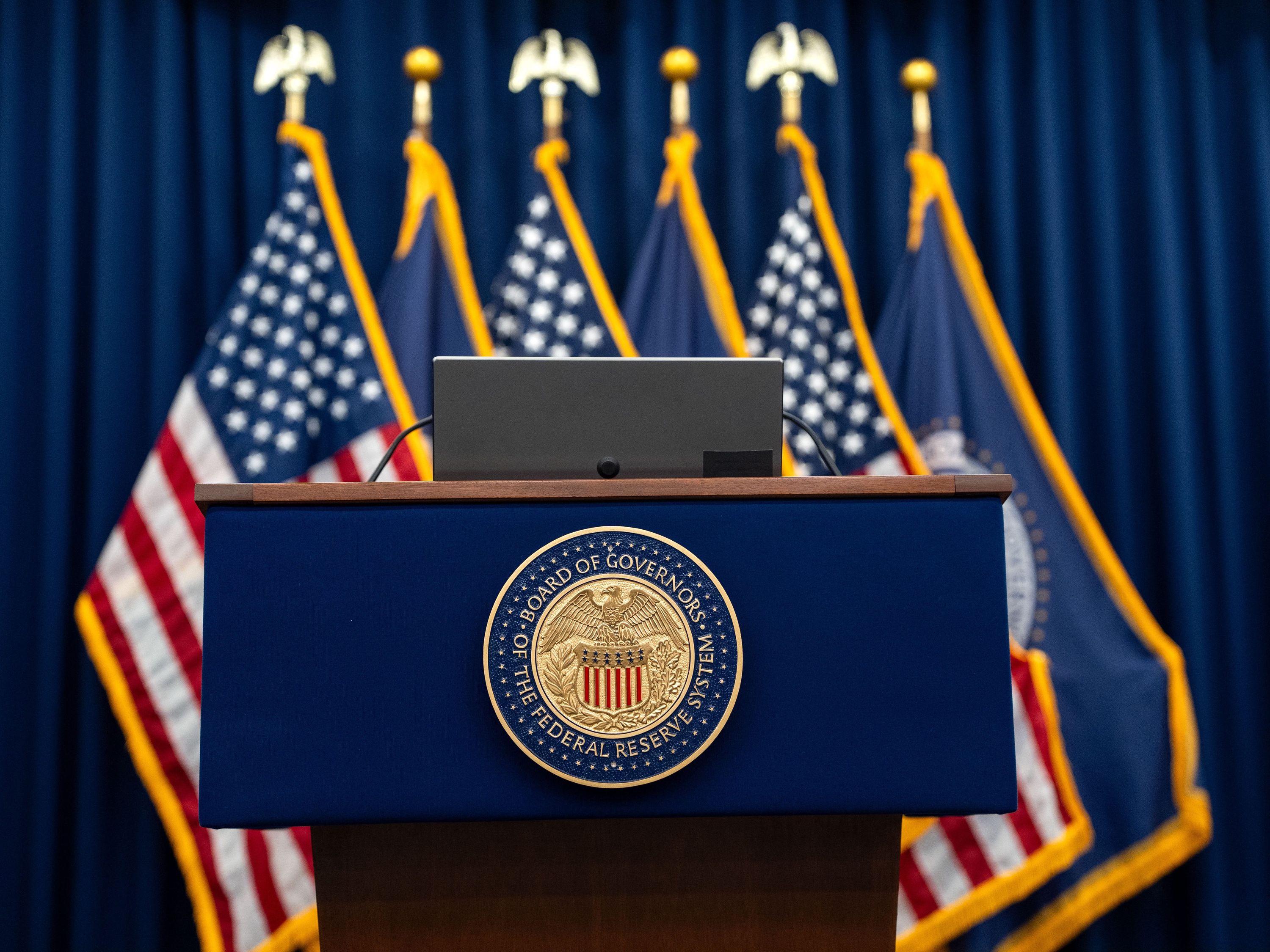 Kevin Warsh sinaliza ruptura no Federal Reserve — e o mercado observa