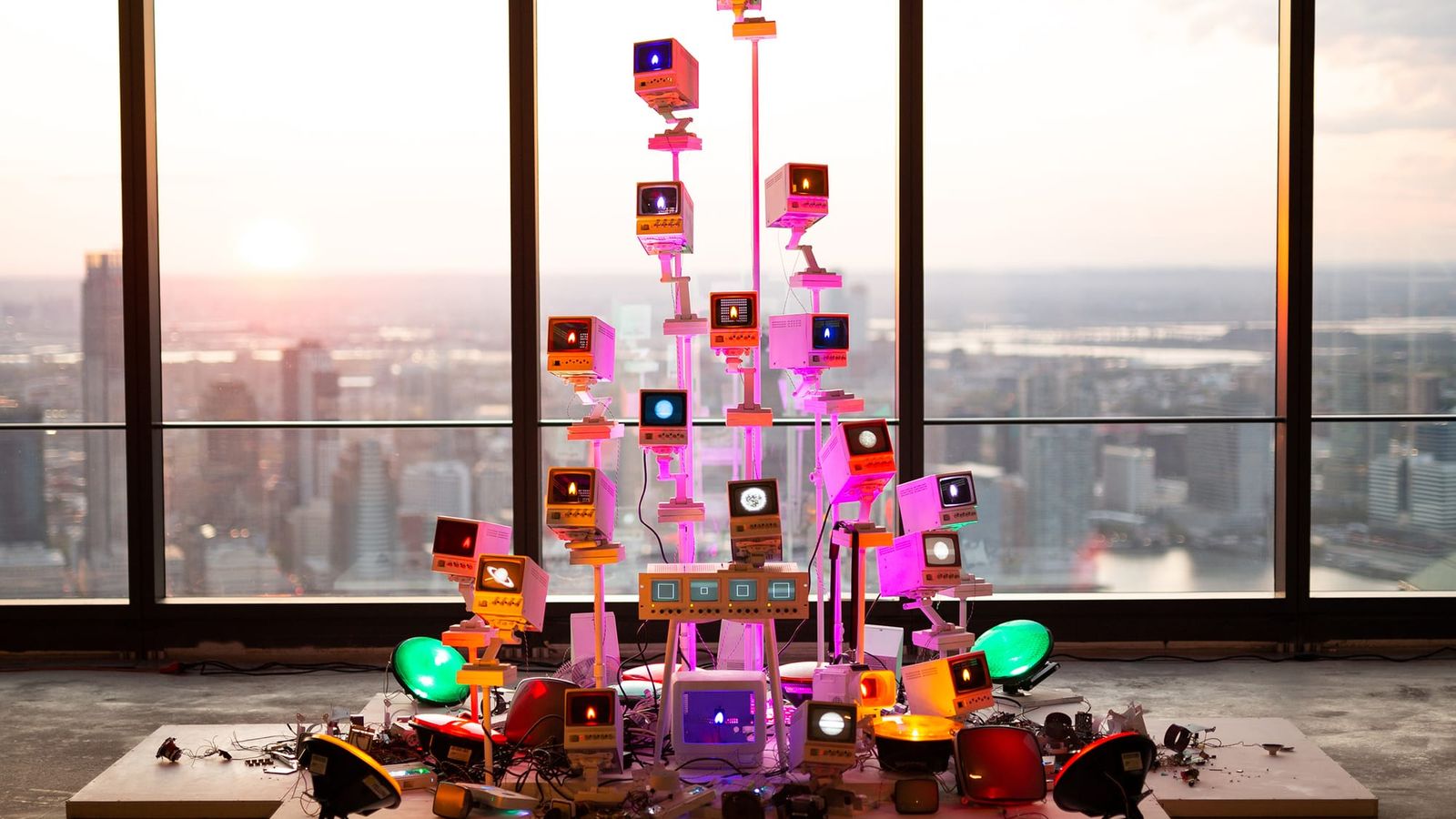 Pratt Manhattan Gallery questiona fronteiras entre tecnologia e ecologia em nova exposição