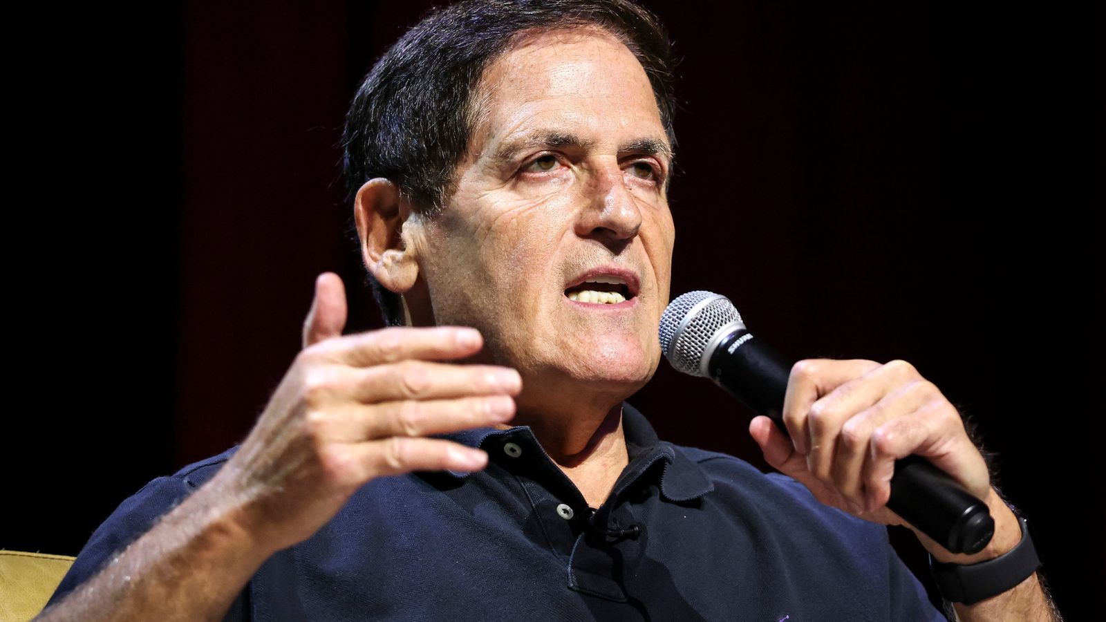 Mark Cuban: Comunidades caem em 'terrorismo contratual' em acordos de data centers