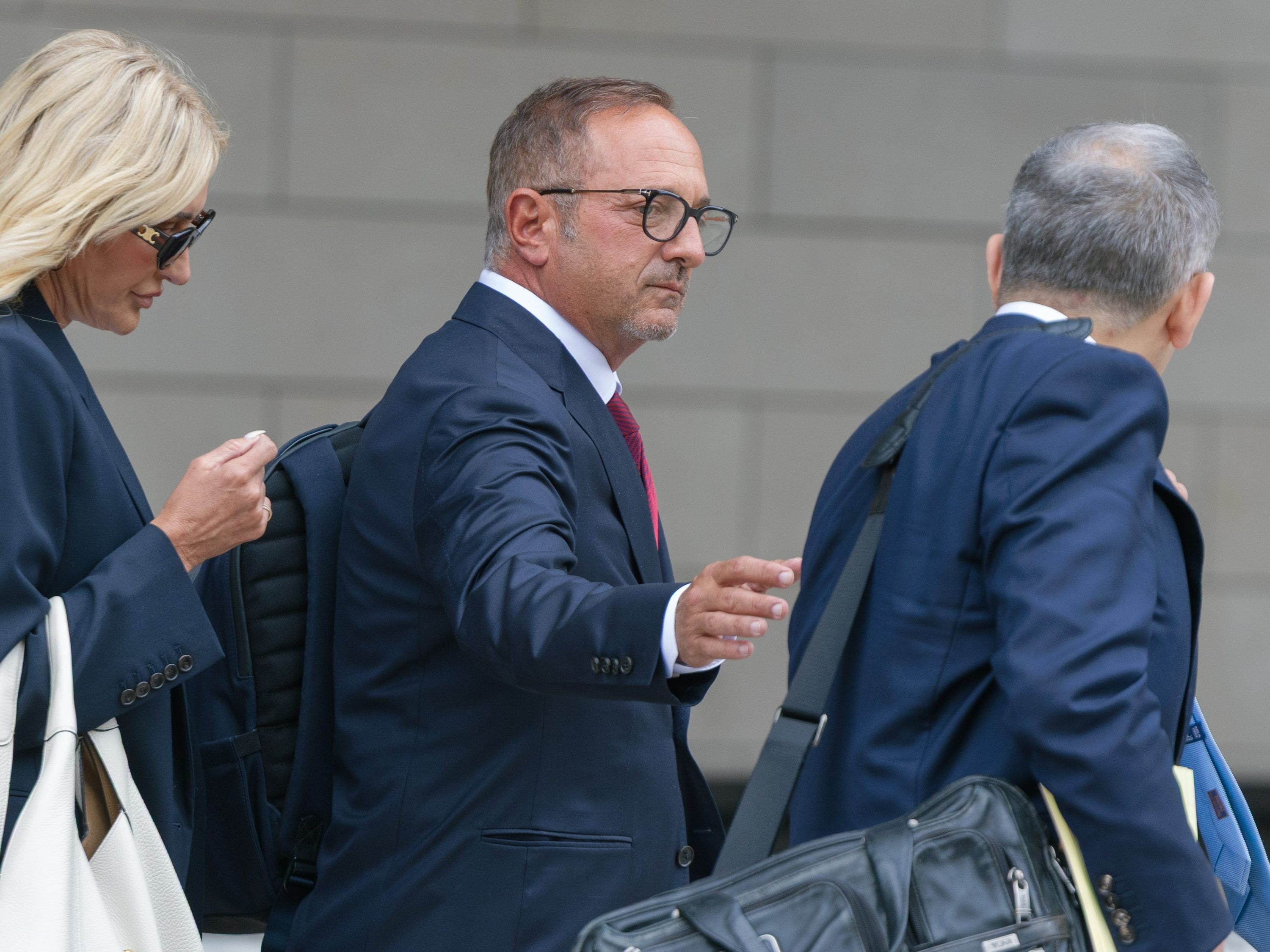 Andrew Left: testemunha de fraude em Wall Street é investigada por insider trading