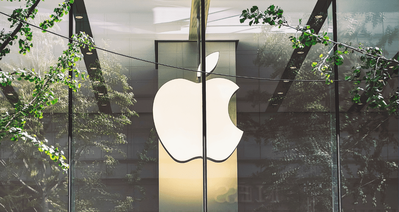 Trump anuncia parceria entre Apple e Intel para fabricação de chips nos EUA
