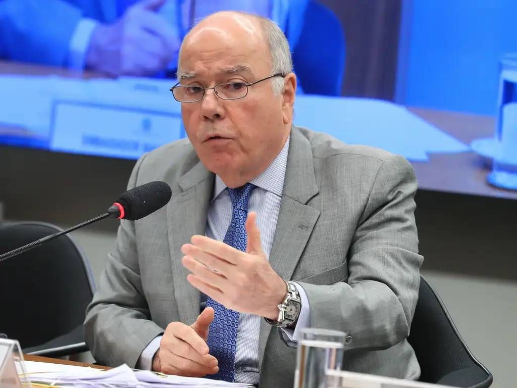 Câmara convoca Mauro Vieira para prestar contas sobre risco de intervenção militar dos EUA