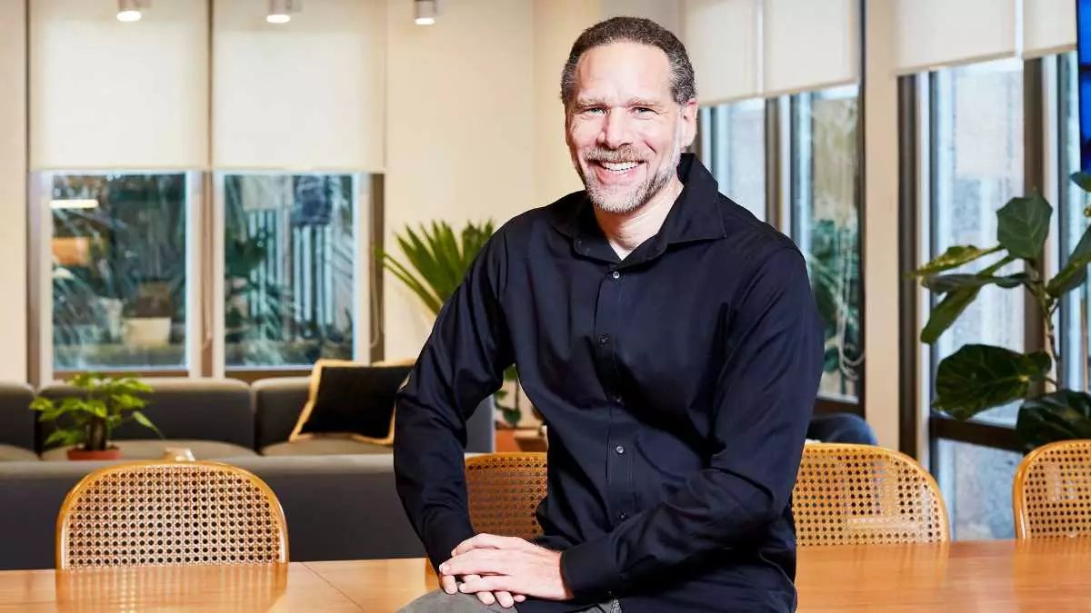 Alex Szapiro encerra ciclo de cinco anos no comando da SoftBank na América Latina