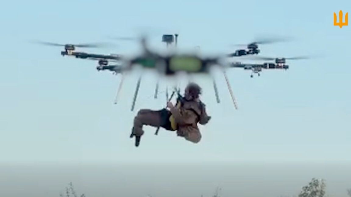 Ucrânia usa drone para resgatar soldado ferido em zona de guerra