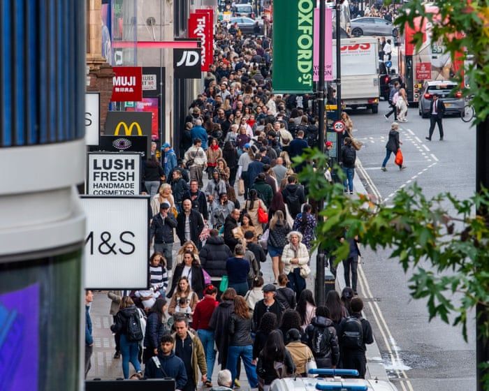 Londres fecha Oxford Street para carros: revitalização ou risco?