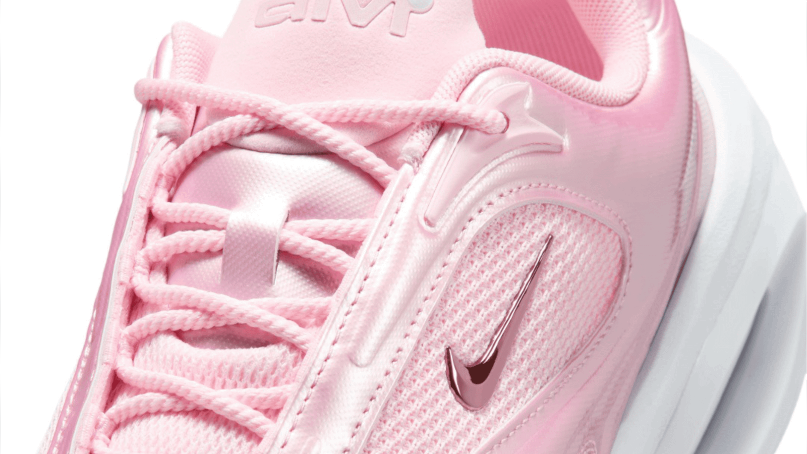 O tênis de pai que a Nike pintou de chiclete